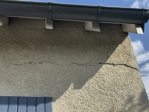 façade fissurée avant le ravalement